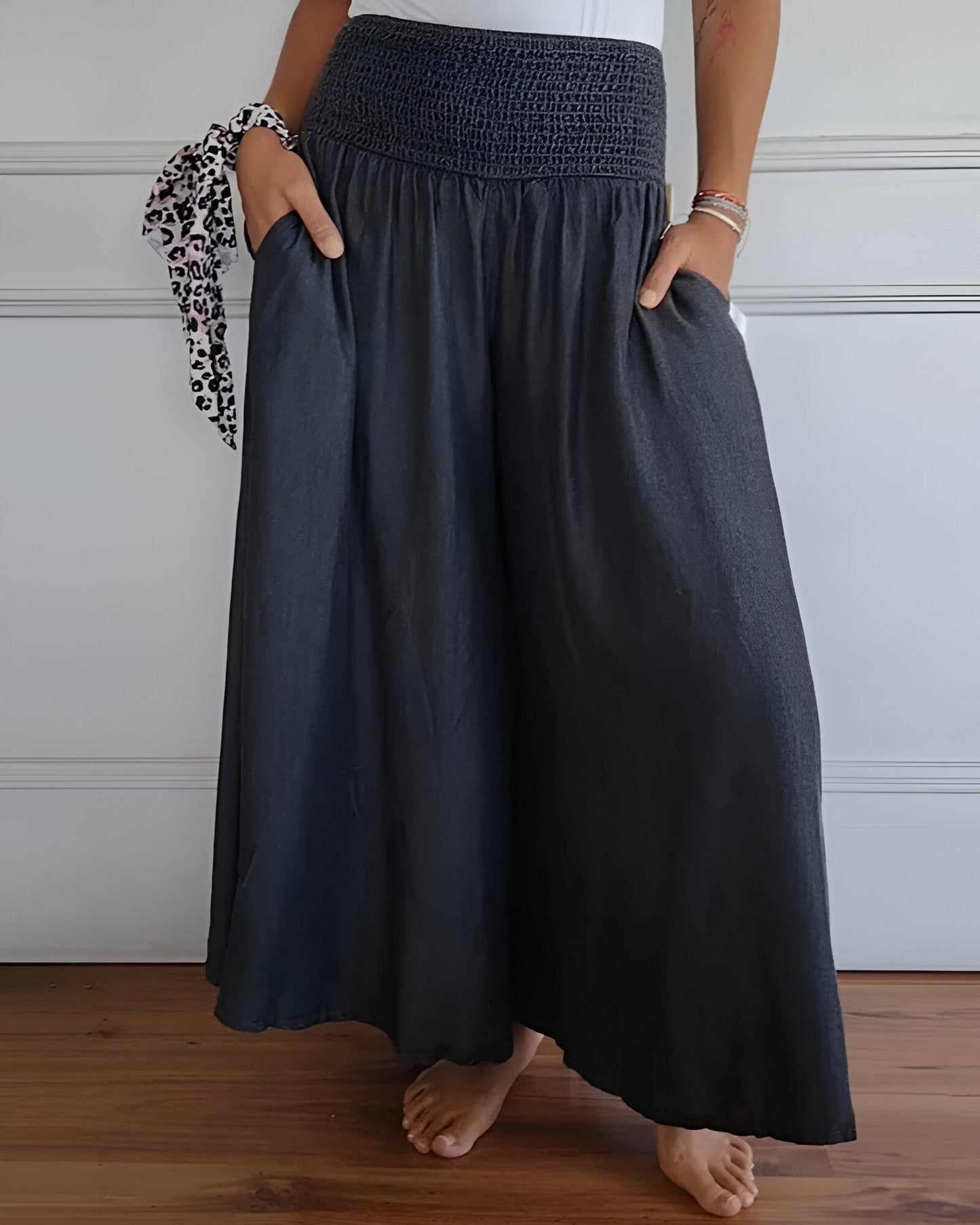 Pantalon large pour femme avec taille smockée