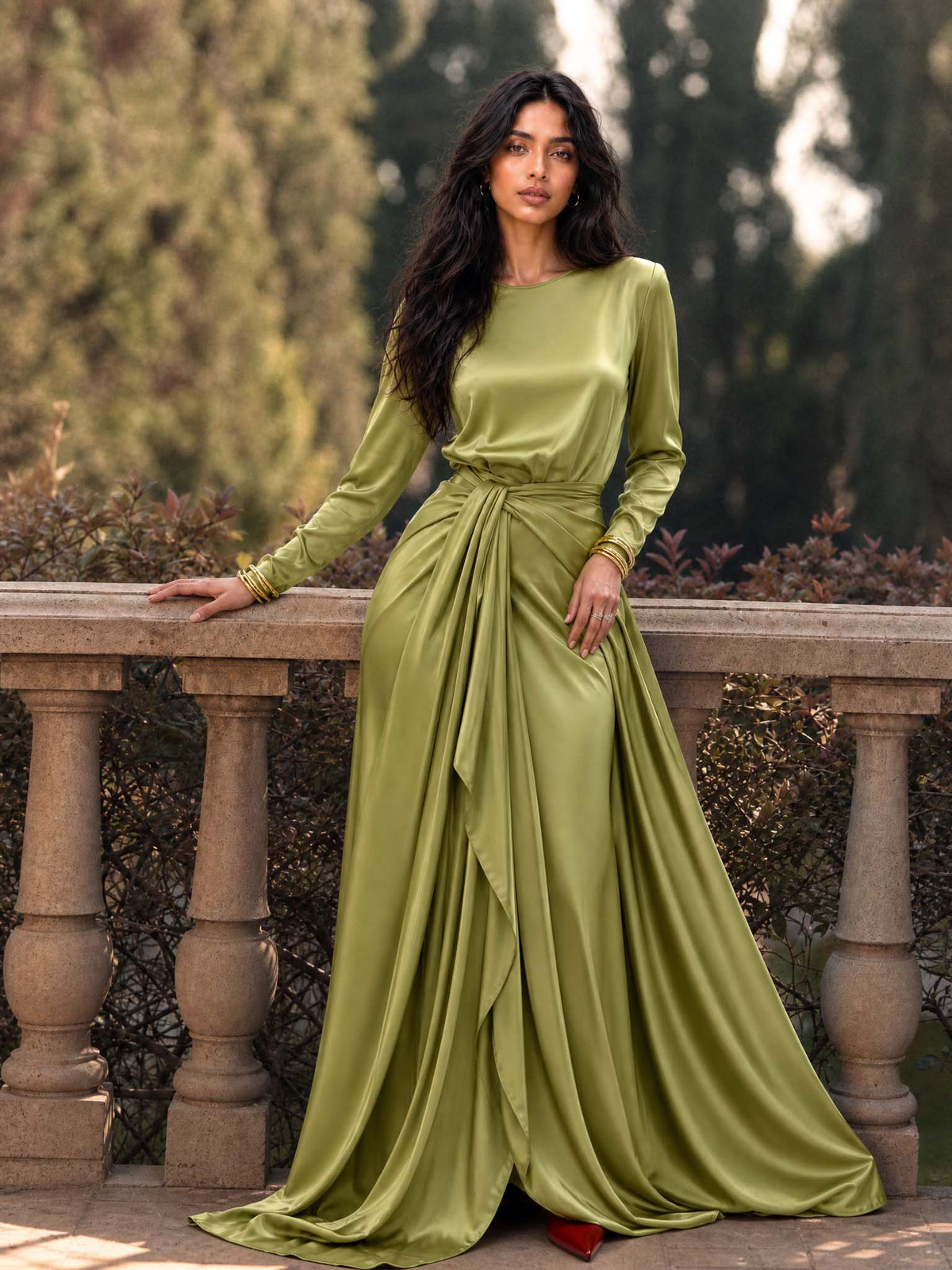 Delphine | Élégante Robe Maxi en Satin Drapé