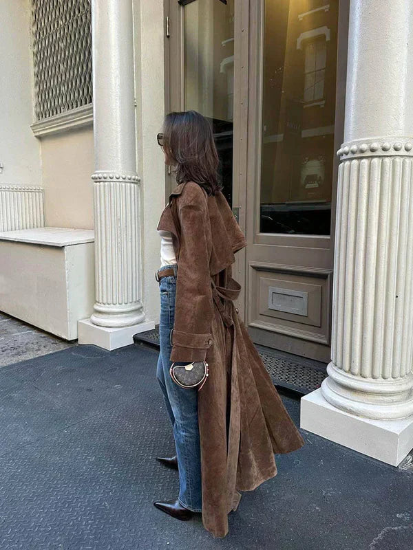 LE TRENCH CHIC EN DAIM DOUX