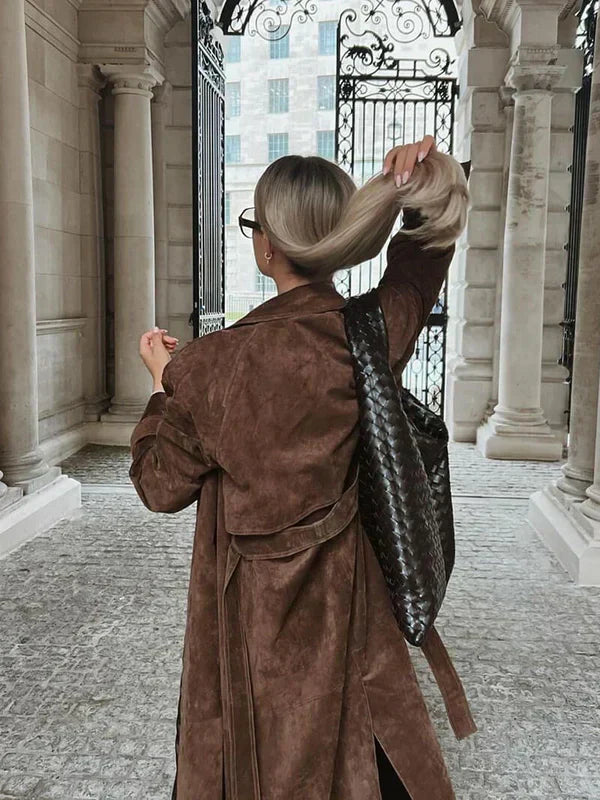 LE TRENCH CHIC EN DAIM DOUX